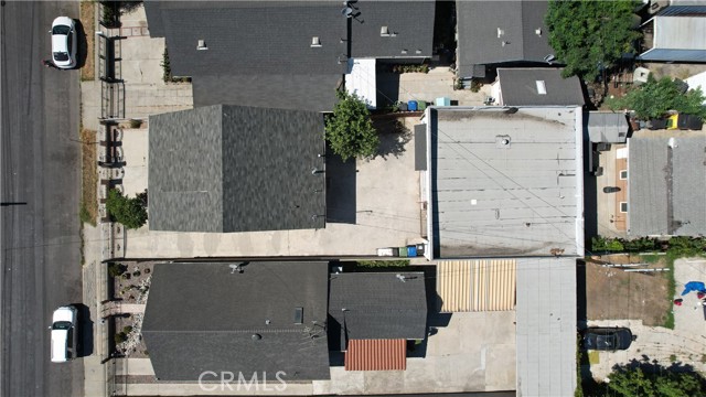 5854 Woodlawn Avenue, Los Angeles CA: https://media.crmls.org/medias/f1970366-a09a-4456-8399-4e9f9b9f34e4.jpg