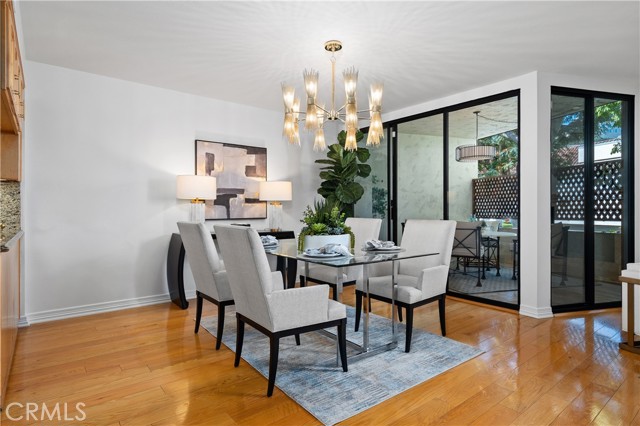 Detail Gallery Image 9 of 50 For 11687 Bellagio #12,  Los Angeles,  CA 90049 - 2 Beds | 2/1 Baths