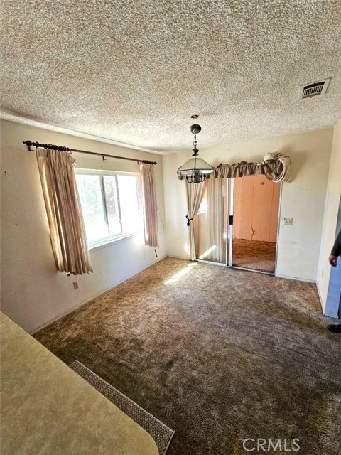 Detail Gallery Image 8 of 14 For 16376 Alviso, Victorville,  CA 92394 - 3 Beds | 2 Baths