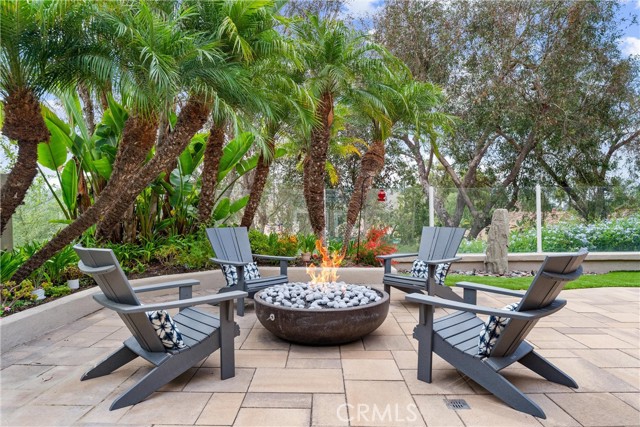 10 Sitges, Laguna Niguel CA: https://media.crmls.org/medias/f1984b82-af65-4603-9b49-79d5e5f1f414.jpg
