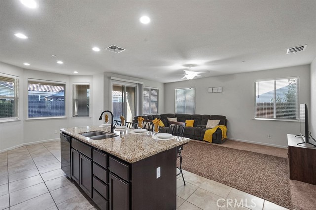 Detail Gallery Image 14 of 35 For 1444 San Pedro St, Los Banos,  CA 93635 - 4 Beds | 2 Baths