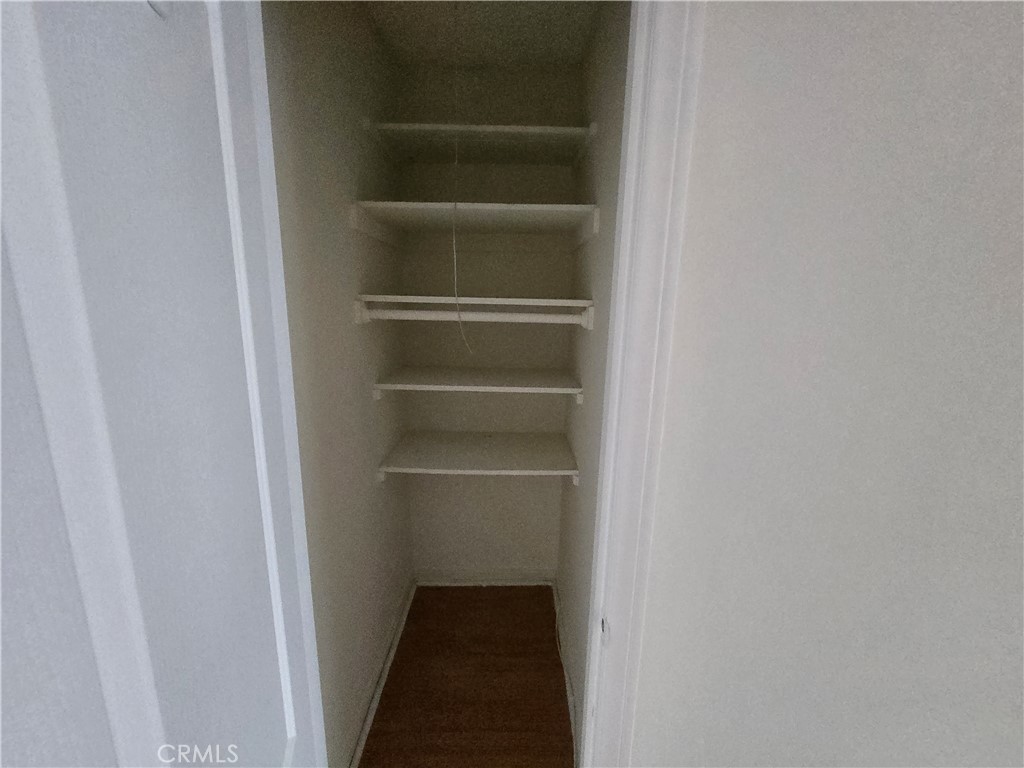 https://media.crmls.org/medias/f198cfca-0581-44ff-842d-f951c9011477.jpg?preset=X-Large