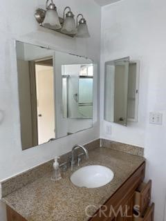 Detail Gallery Image 8 of 12 For 20954 Parthenia St #2,  Canoga Park,  CA 91304 - 1 Beds | 1 Baths