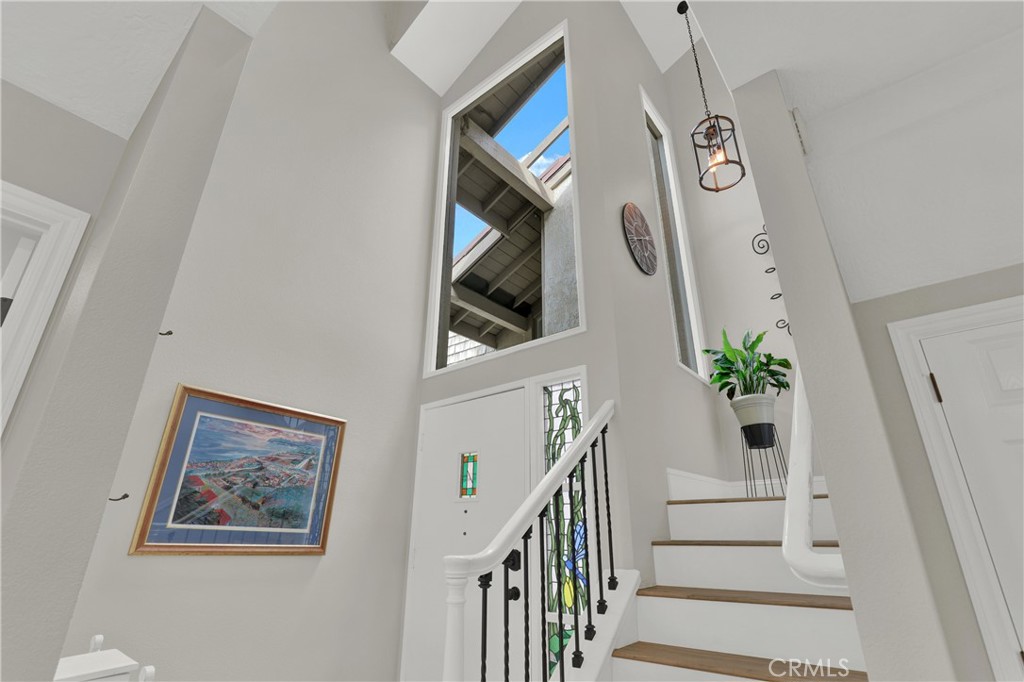 MLS #OC25249713 image #3