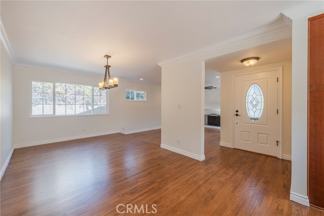 Detail Gallery Image 16 of 45 For 15871 Belfast Ln, Huntington Beach,  CA 92647 - 3 Beds | 2/1 Baths
