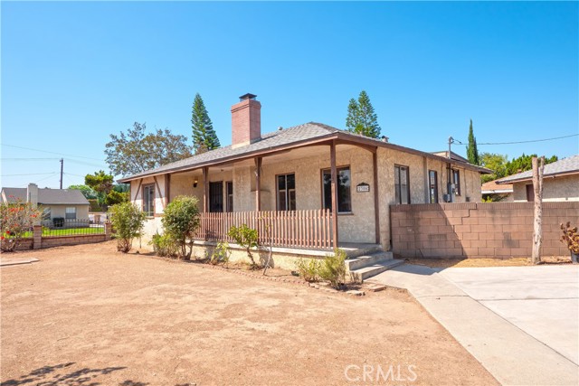 2306 W Cedarwood Street, West Covina CA: https://media.crmls.org/medias/f19a89ee-b661-4fe3-975c-b29e39709a3b.jpg