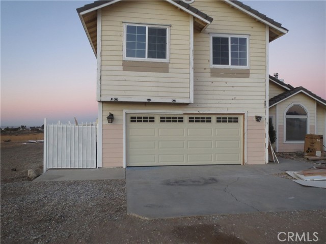 10330 Shasta, Phelan CA: https://media.crmls.org/medias/f19aa972-d931-4571-b65f-8f50cc7cddaf.jpg