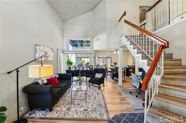 Detail Gallery Image 2 of 35 For 13210 Mohican, Moreno Valley,  CA 92555 - 3 Beds | 2/1 Baths