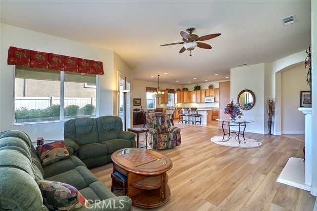 Detail Gallery Image 12 of 65 For 1665 S Forest Oaks Dr, Beaumont,  CA 92223 - 2 Beds | 2/1 Baths