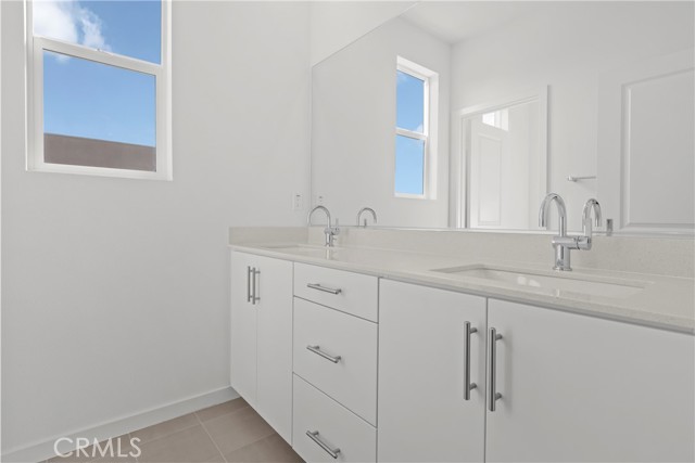 Detail Gallery Image 12 of 27 For 3679 W S. Eichler Paseo #12,  Ontario,  CA 91761 - 3 Beds | 2/1 Baths