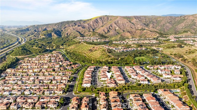 52 Longchamp, Irvine CA: https://media.crmls.org/medias/f19ec43e-8c83-487f-acd4-b30eae623b96.jpg