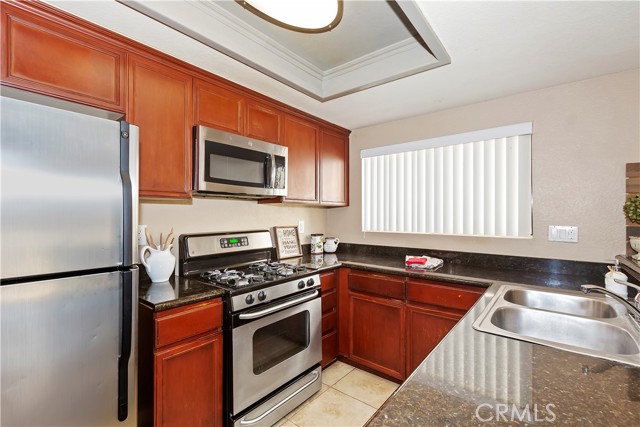 Detail Gallery Image 10 of 24 For 426 N Imperial Ave #C,  Ontario,  CA 91764 - 3 Beds | 2 Baths