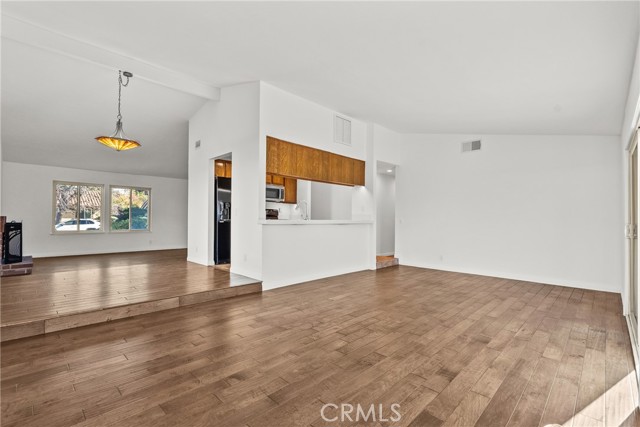 Detail Gallery Image 2 of 48 For 4847 Talmadge, Moorpark,  CA 93021 - 3 Beds | 2 Baths