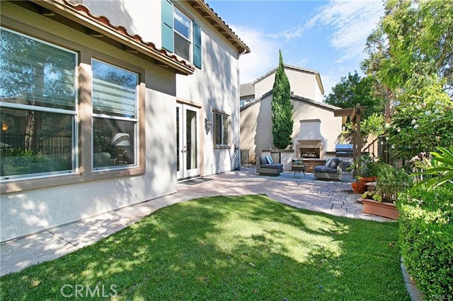 16 Monrovia, Irvine CA: https://media.crmls.org/medias/f19fe14c-9825-47f0-b468-25e03a36b843.jpg
