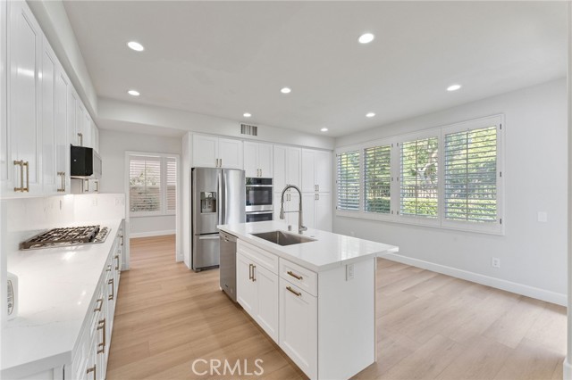 23 Belfort, Newport Coast CA: https://media.crmls.org/medias/f1a0091d-f41f-4af3-92ae-921088bb1e9a.jpg