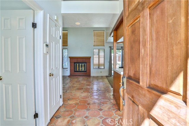 Detail Gallery Image 6 of 64 For 2003 Springcreek Cir, Upland,  CA 91784 - 3 Beds | 2 Baths