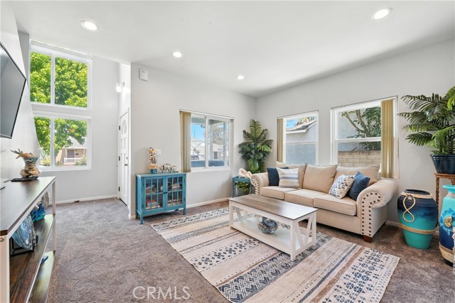 2275 Ximeno Avenue, Long Beach CA: https://media.crmls.org/medias/f1a12a4e-897a-4f0f-b461-9f6535c2e871.jpg