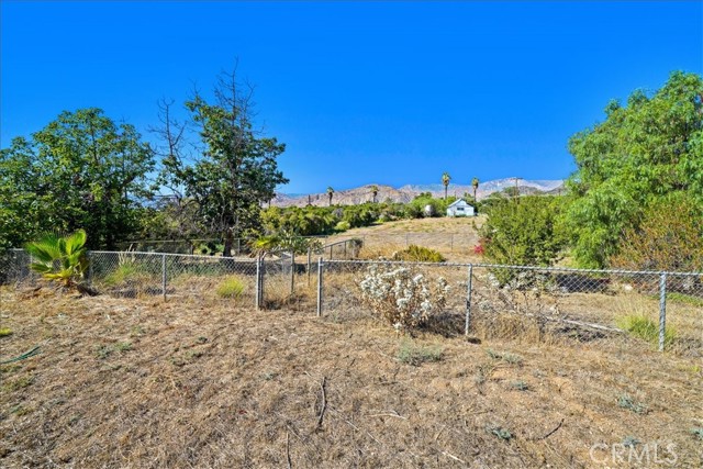31919 FLORIDA Avenue, Mentone CA: https://media.crmls.org/medias/f1a1a58f-5a10-4f6a-a4f6-17d04c4cab4a.jpg