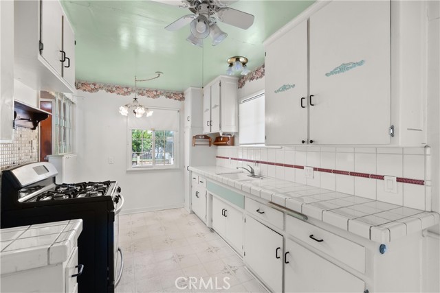 Detail Gallery Image 12 of 33 For 4014 W 175th Pl, Torrance,  CA 90504 - 3 Beds | 1 Baths