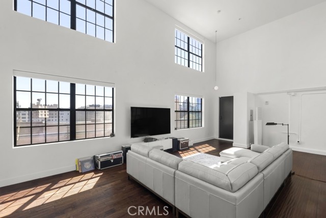 Detail Gallery Image 45 of 52 For 746 S Los Angeles St #1201,  Los Angeles,  CA 90014 - 2 Beds | 3 Baths