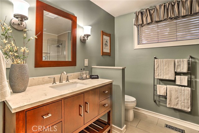 Detail Gallery Image 14 of 30 For 26637 Lake Forest Dr, Twin Peaks,  CA 92391 - 2 Beds | 2/1 Baths