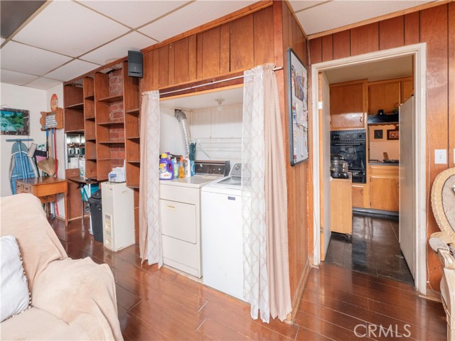 2996 Gladstone Street, Pomona CA: https://media.crmls.org/medias/f1a2fab0-f633-47c7-ba4a-54f445fa77e9.jpg