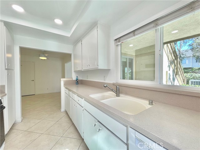 Detail Gallery Image 9 of 13 For 134 Clearbrook, Irvine,  CA 92614 - 2 Beds | 2 Baths