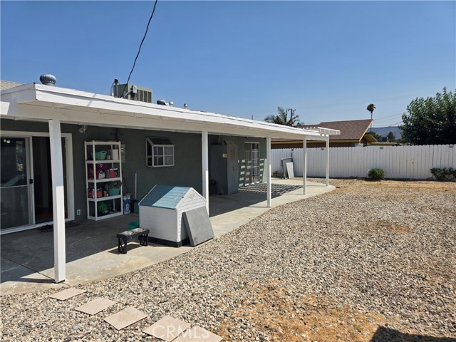 2149 Clover Street, Simi Valley CA: https://media.crmls.org/medias/f1a5b499-9252-474e-8107-4c974c80e736.jpg