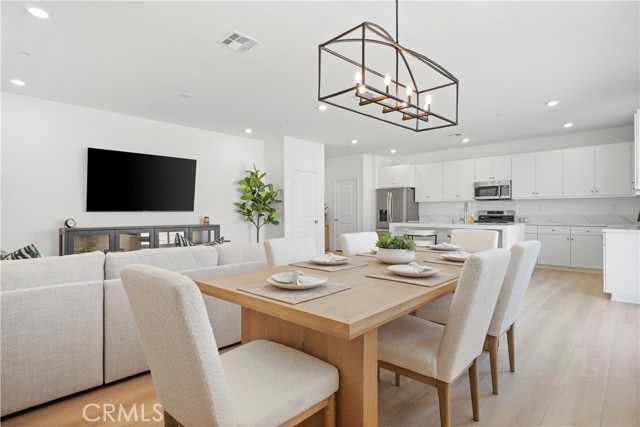 30310 Wild Oat Street, Murrieta CA: https://media.crmls.org/medias/f1a5b55c-0f64-47b7-8af5-44b1823b79a4.jpg
