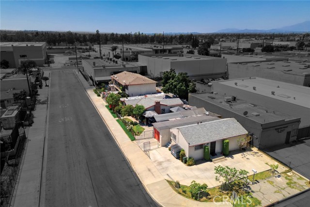 2403 Lee Avenue, South El Monte CA: https://media.crmls.org/medias/f1a69507-7eb7-45fb-8c32-5f6c95fc4fbc.jpg