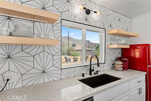 Detail Gallery Image 10 of 30 For 56076 Buena Vista Dr, Yucca Valley,  CA 92284 - 2 Beds | 1 Baths