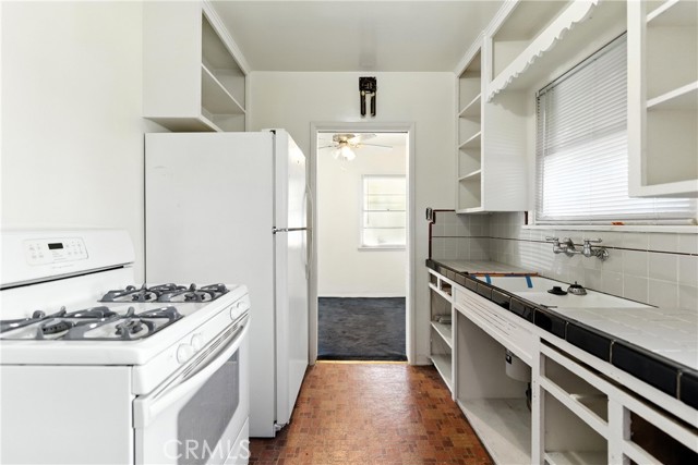 1205 W Alameda Avenue, Burbank CA: https://media.crmls.org/medias/f1a6b702-8e10-4b71-9282-c69945b0e486.jpg