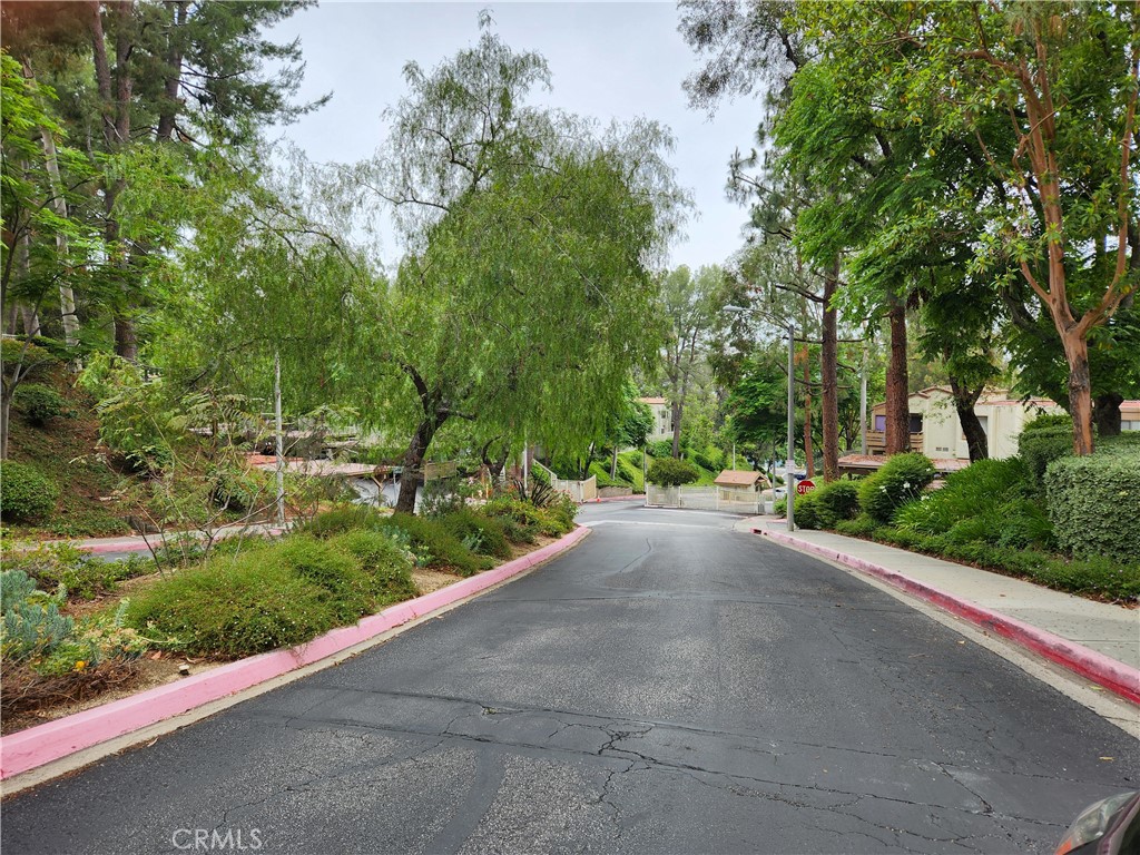 https://media.crmls.org/medias/f1a7a427-9f57-454c-9059-ad938d855ff0.jpg?preset=X-Large