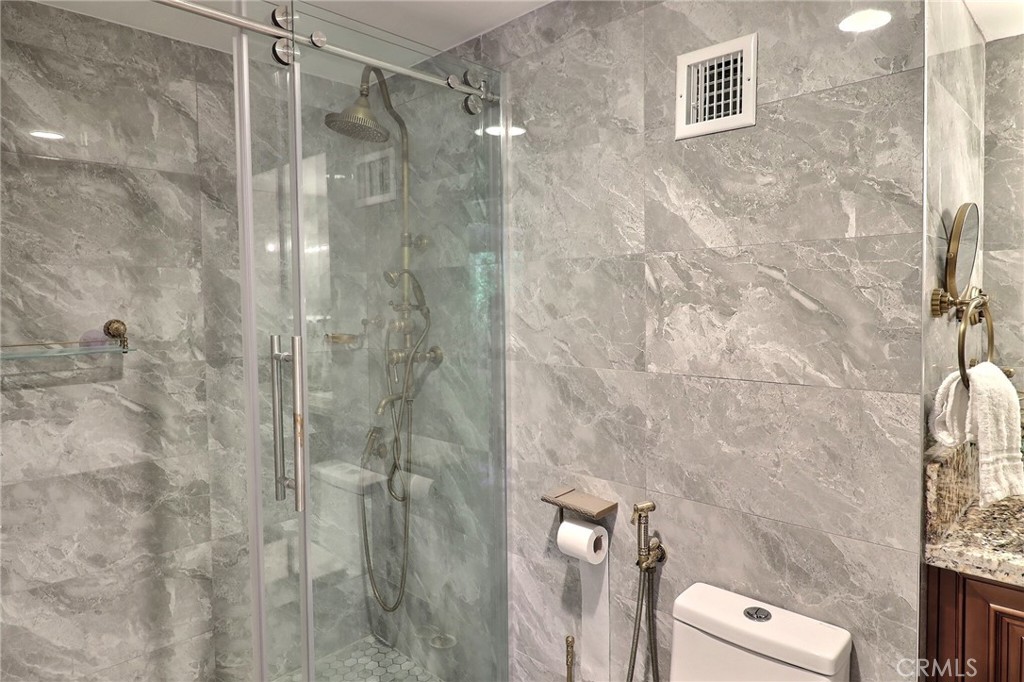 MLS #WS25153368 img 54