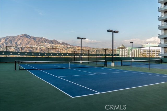 Detail Gallery Image 43 of 66 For 345 Pioneer Dr #1201,  Glendale,  CA 91203 - 2 Beds | 2 Baths