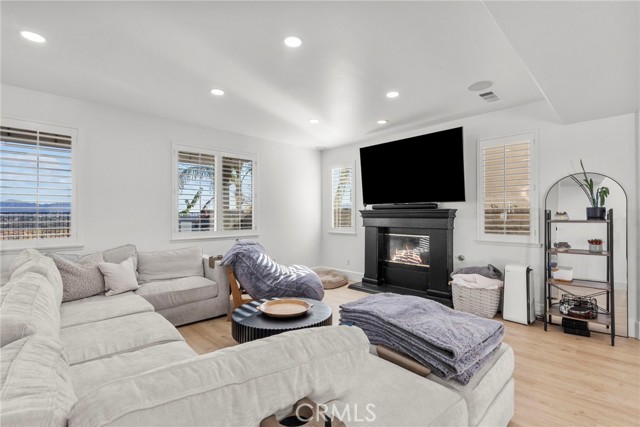 Detail Gallery Image 24 of 75 For 29228 Las Brisas Rd, Valencia,  CA 91354 - 5 Beds | 4 Baths