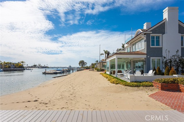 Detail Gallery Image 45 of 55 For 14 Beacon Bay, Newport Beach,  CA 92660 - 4 Beds | 4/1 Baths