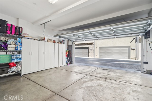 Detail Gallery Image 23 of 37 For 13225 Victory Bld, Valley Glen,  CA 91401 - 3 Beds | 3/1 Baths