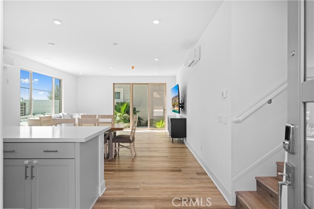 Detail Gallery Image 7 of 43 For 203 Lynx, Irvine,  CA 92618 - 3 Beds | 2/1 Baths