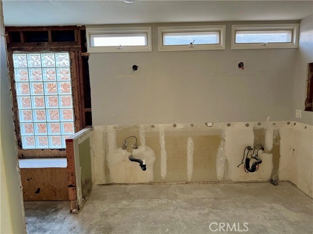 Detail Gallery Image 9 of 10 For 1412 Santiago Dr, Newport Beach,  CA 92660 - 4 Beds | 3/2 Baths