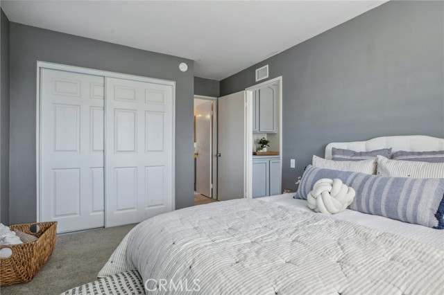 Detail Gallery Image 27 of 39 For 19130 Beachcrest Ln #E,  Huntington Beach,  CA 92646 - 3 Beds | 2/1 Baths