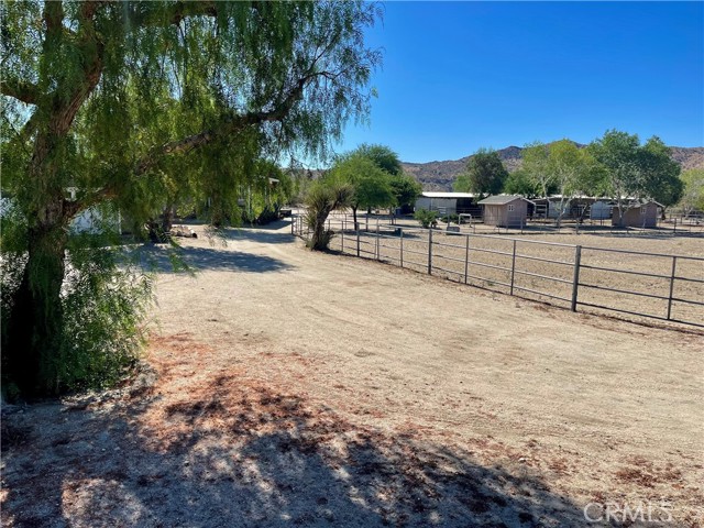 Detail Gallery Image 4 of 29 For 10731 Morongo Way, Morongo Valley,  CA 92256 - 4 Beds | 2/1 Baths