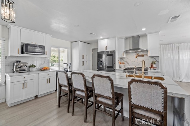 Detail Gallery Image 11 of 60 For 8263 3rd, Hesperia,  CA 92345 - 6 Beds | 3 Baths