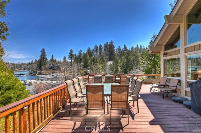 Detail Gallery Image 20 of 52 For 27513 W Shore Rd, Lake Arrowhead,  CA 92352 - 6 Beds | 4/1 Baths