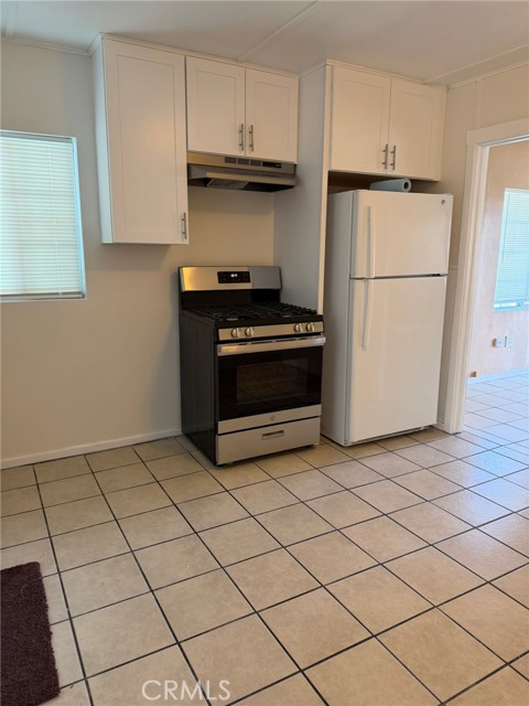 Detail Gallery Image 10 of 22 For 44527 Date Ave, Lancaster,  CA 93534 - 2 Beds | 1 Baths