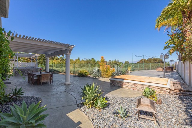 Detail Gallery Image 49 of 61 For 1455 Deer Hollow, Corona,  CA 92882 - 5 Beds | 3/1 Baths