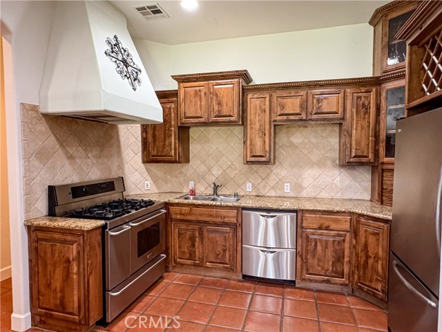 Detail Gallery Image 29 of 61 For 12011 Manorwood St, Bakersfield,  CA 93311 - 4 Beds | 2/1 Baths
