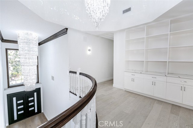 Detail Gallery Image 41 of 74 For 6037 Little Oak Ln, Woodland Hills,  CA 91367 - 5 Beds | 5 Baths