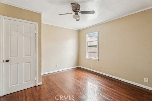 124 W 110th Street, Los Angeles CA: https://media.crmls.org/medias/f1b17915-2288-40f8-bc1e-eef0517980e1.jpg