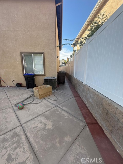 8200 E Brookdale Lane, Anaheim CA: https://media.crmls.org/medias/f1b2c222-0aac-4756-a140-47235c633a0d.jpg